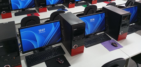 [Computadores no Laboratório de Informática]